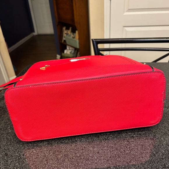 NWOT! BeAuTiFuL Steve Madden Red Handbag! ❤️ - Picture 7 of 11